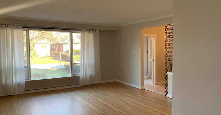 Main-35 Lilywood Road, Toronto, ON, M6B 1V6 - 4