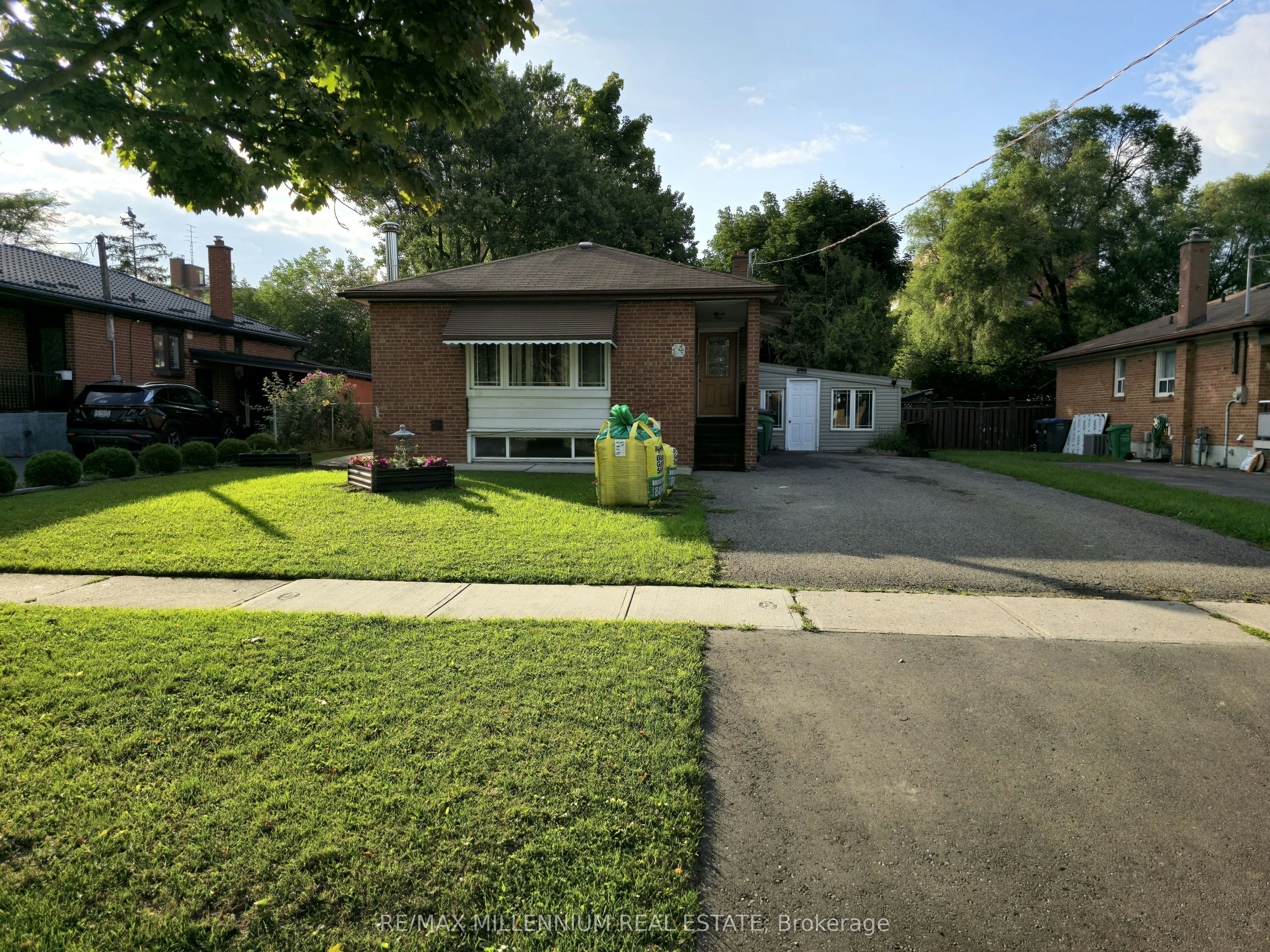 Basement-14 Charles Street, Brampton, ON, L6V 1E6