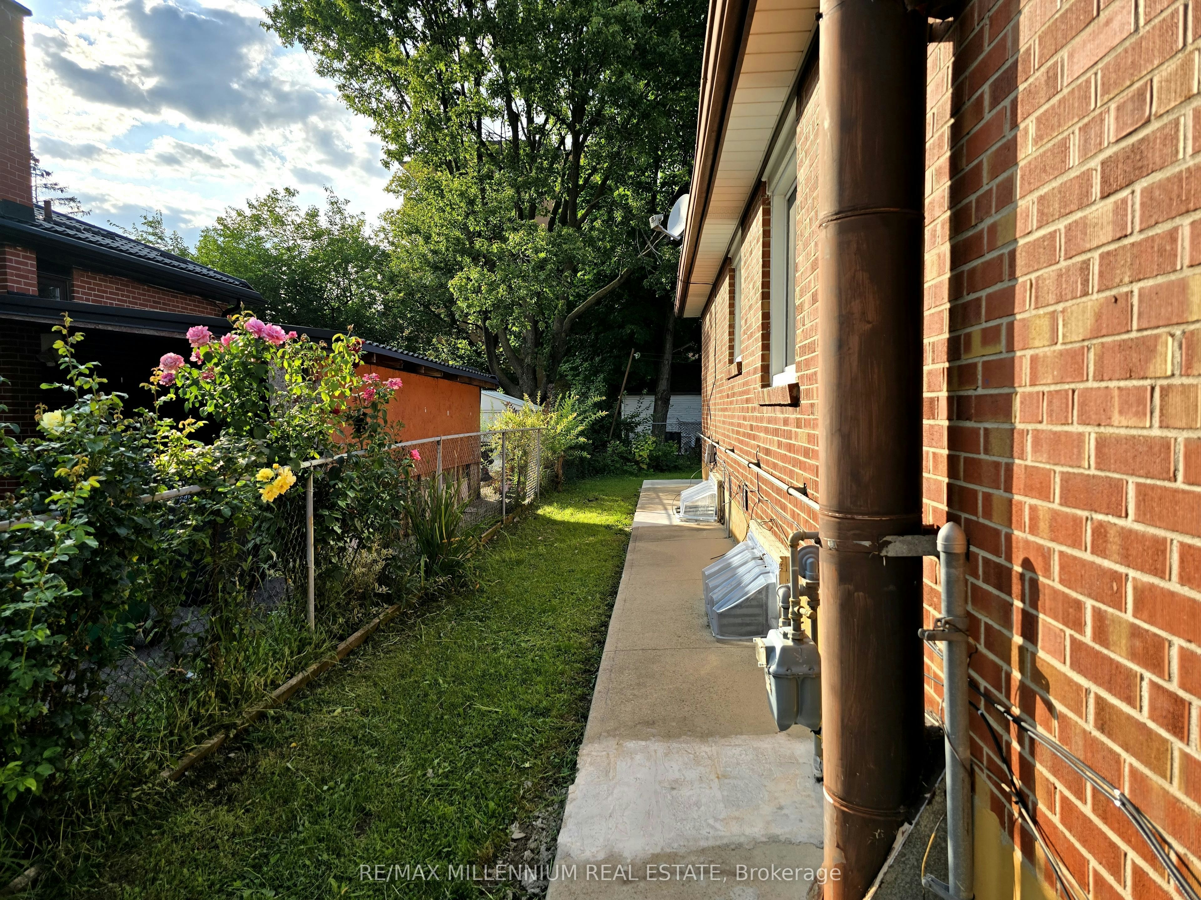 Basement-14 Charles Street, Brampton, ON, L6V 1E6 - 2
