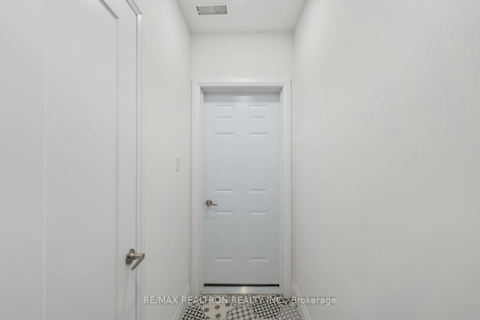 Lower-10 Hesketh Court, Caledon, ON, L7C 1C7 - 3