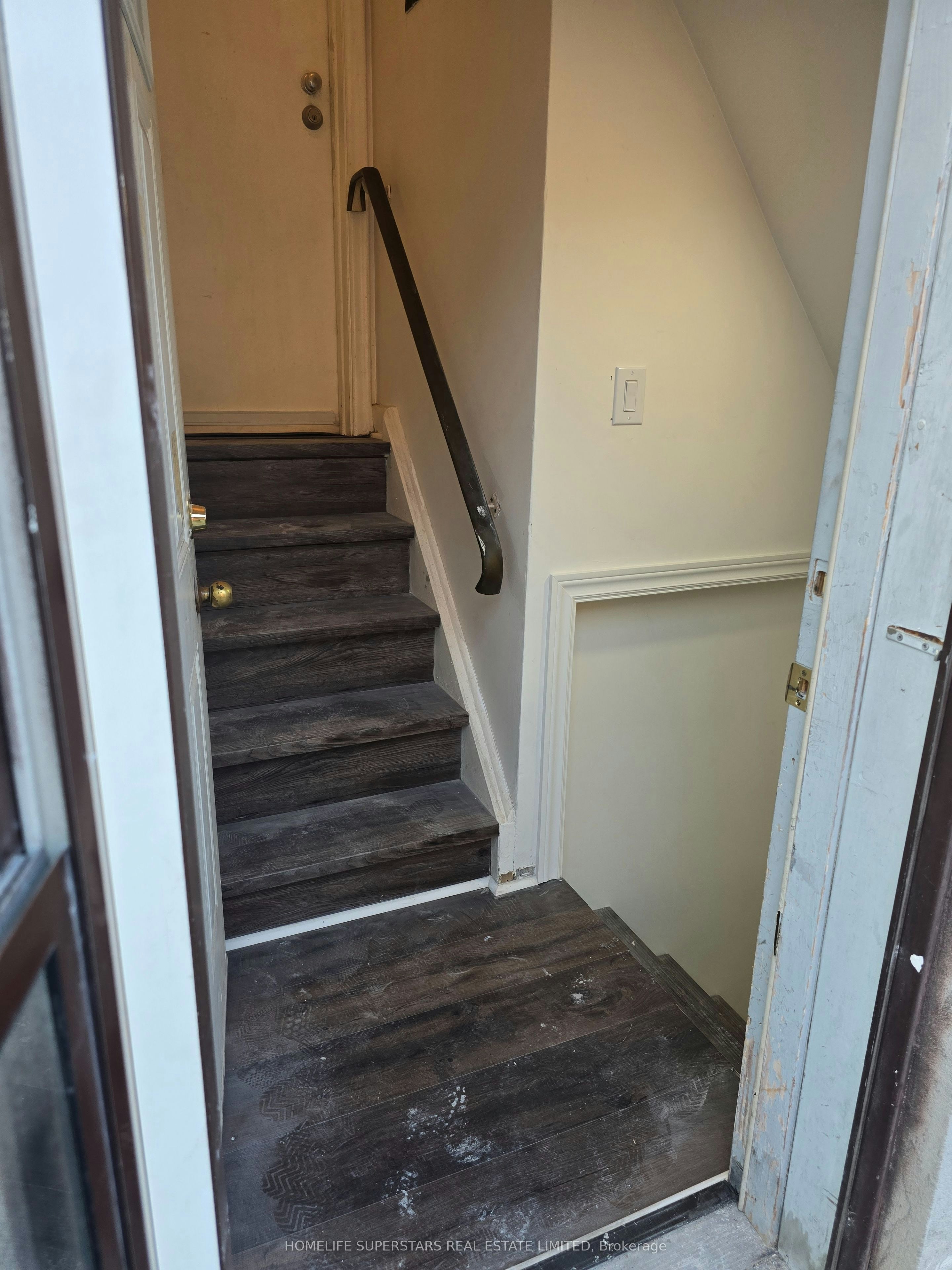 918 Islington (Bsmnt) Avenue, Toronto, ON, M8Z 4P3 - 2