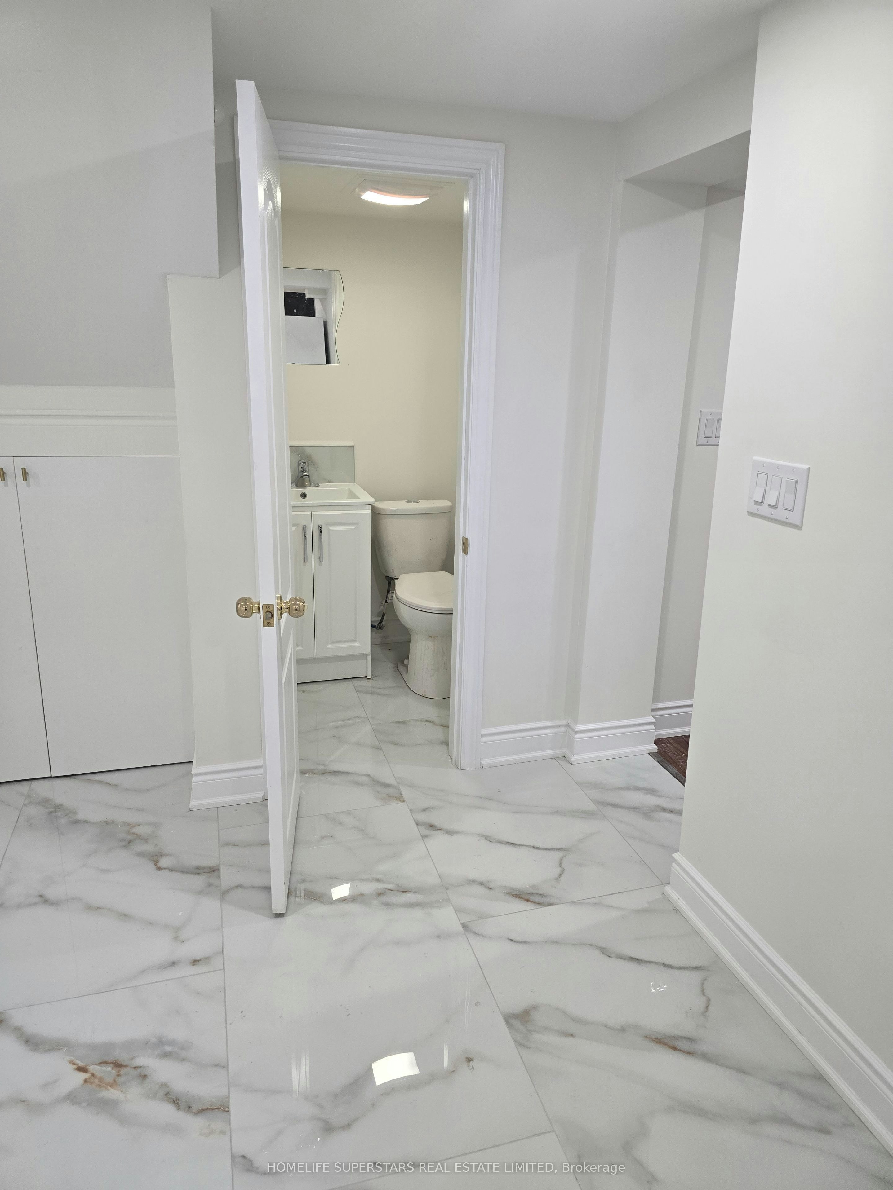 918 Islington (Bsmnt) Avenue, Toronto, ON, M8Z 4P3 - 12