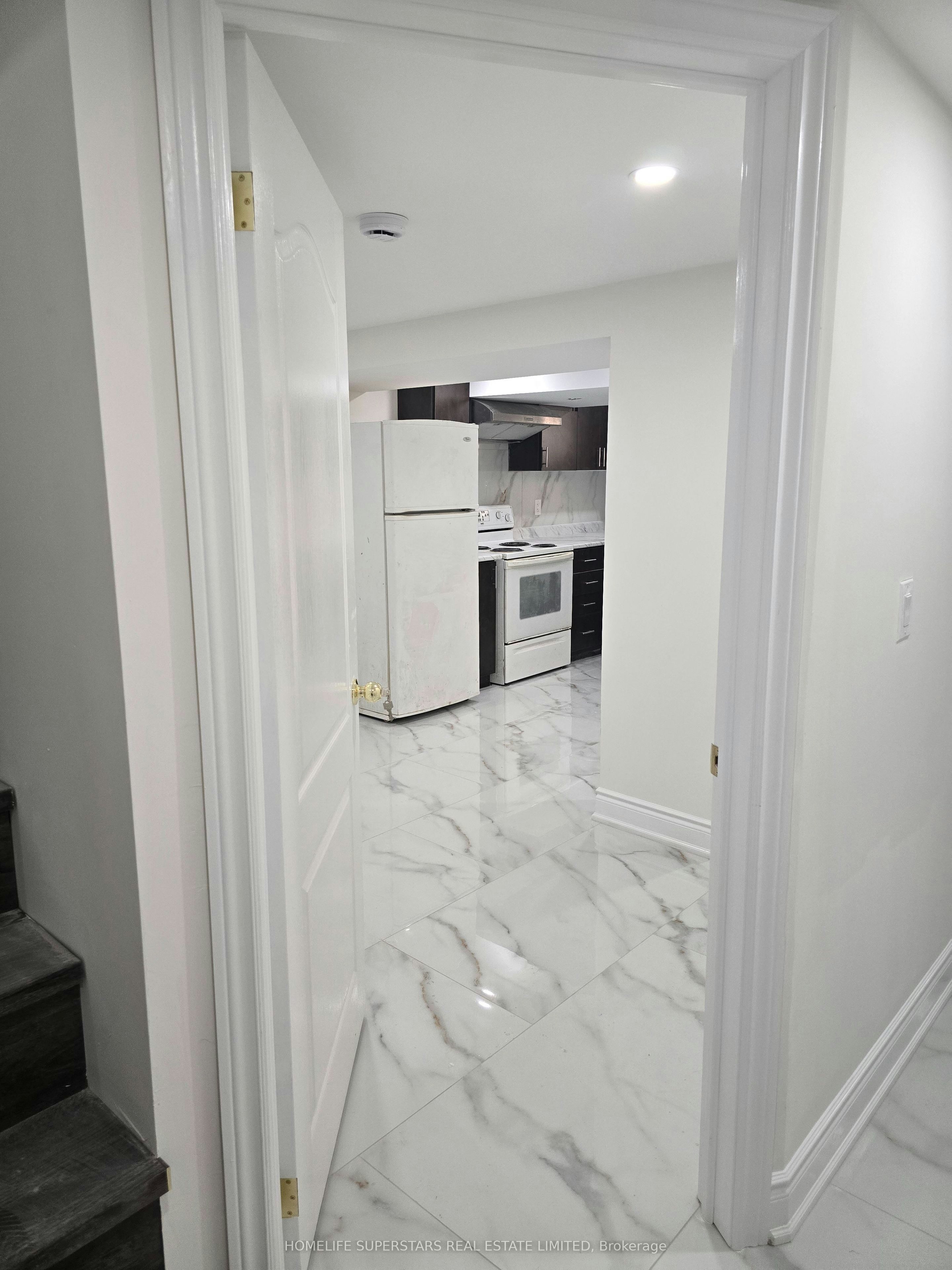 918 Islington (Bsmnt) Avenue, Toronto, ON, M8Z 4P3 - 8