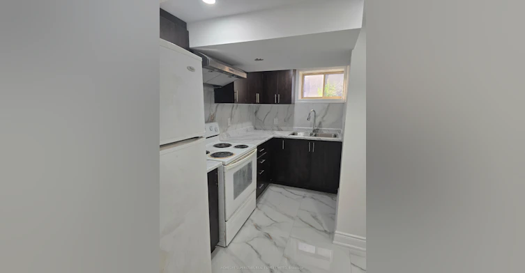 918 Islington (Bsmnt) Avenue, Toronto, ON, M8Z 4P3 - 4