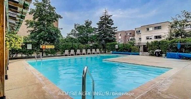 6-400 Bloor Street, Mississauga, ON, L5A 3M8 - 28