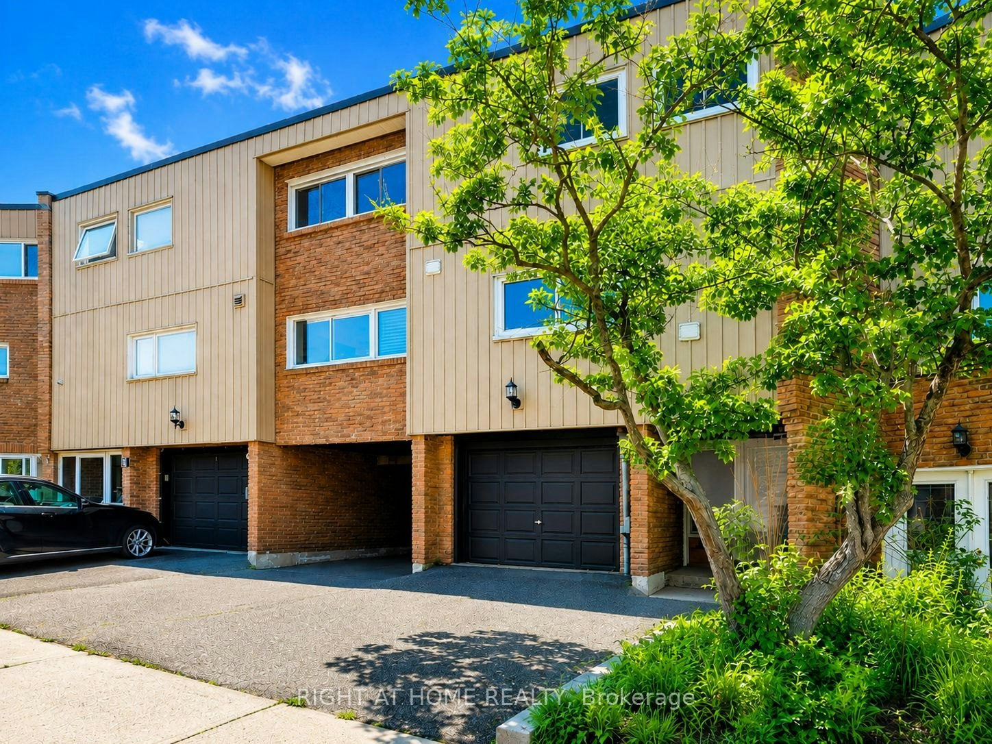 6-400 Bloor Street, Mississauga, ON, L5A 3M8 - 2