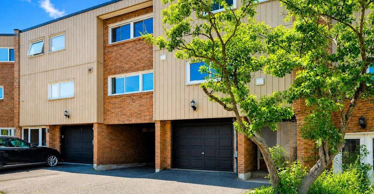 6-400 Bloor Street, Mississauga, ON, L5A 3M8 - 2
