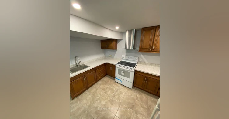 8 Old Cleeve Crescent, Brampton, ON, L7A 0B5 - 5