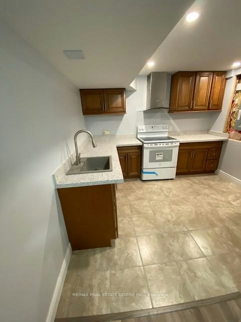 8 Old Cleeve Crescent, Brampton, ON, L7A 0B5 - 6