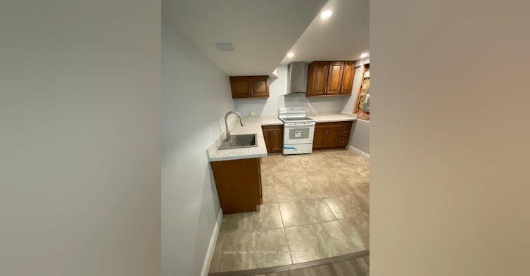 8 Old Cleeve Crescent, Brampton, ON, L7A 0B5 - 6