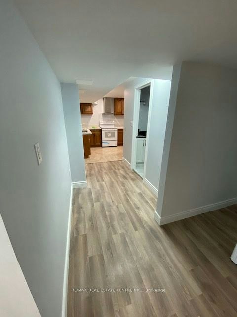 8 Old Cleeve Crescent, Brampton, ON, L7A 0B5 - 7