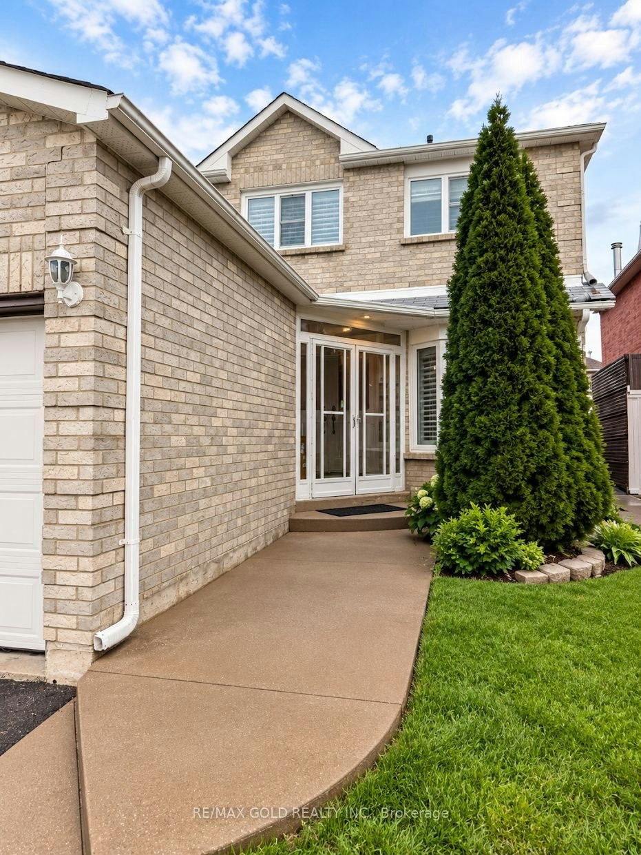 46 Songsparrow Drive, Brampton, ON, L6Y 3Z7 - 2