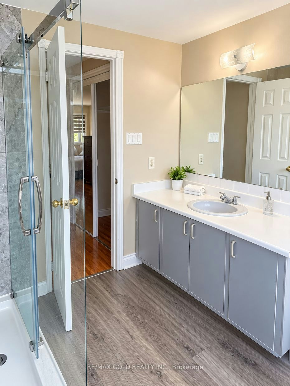 46 Songsparrow Drive, Brampton, ON, L6Y 3Z7 - 8