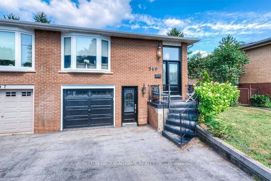 349 Enfield Road, Burlington, ON, L7T 4E7