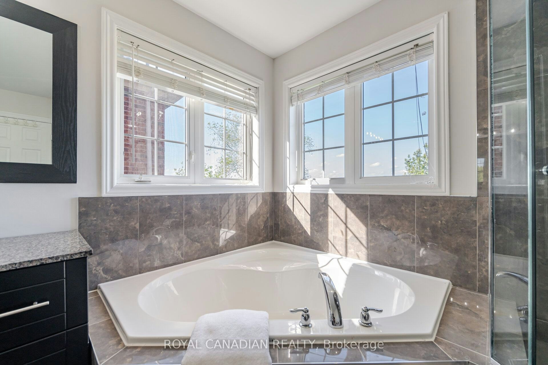 33 Rubysilver Drive, Brampton, ON, L6P 1R1 - 28