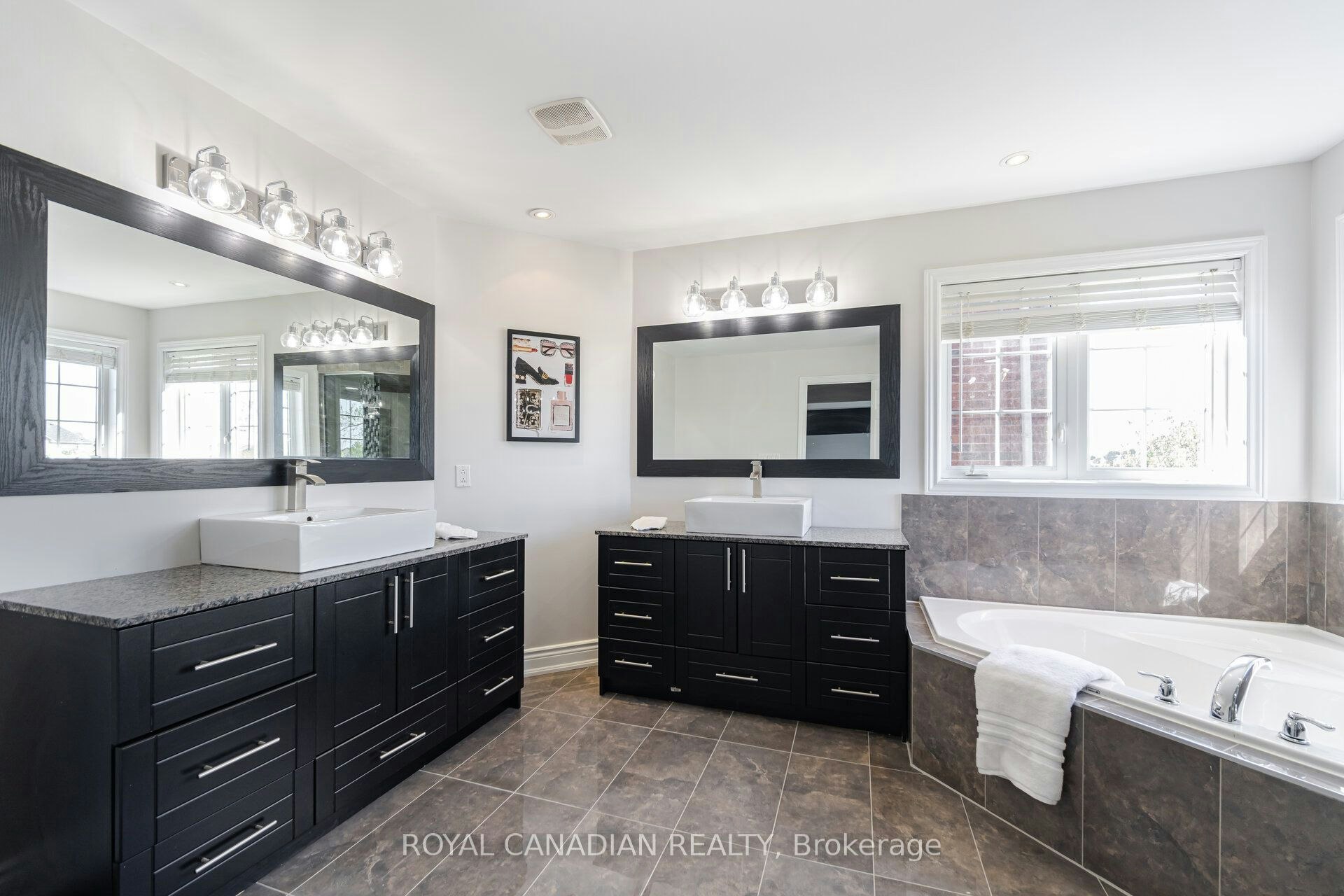33 Rubysilver Drive, Brampton, ON, L6P 1R1 - 26