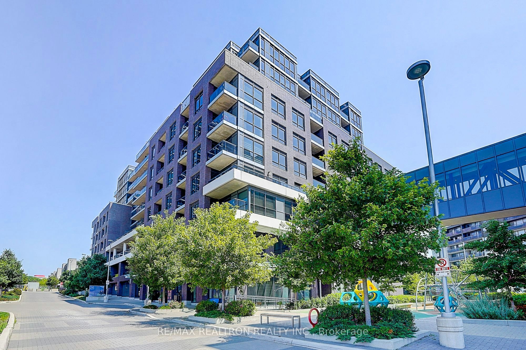 530-26 Gibbs Road, Toronto, ON, M9B 0E3