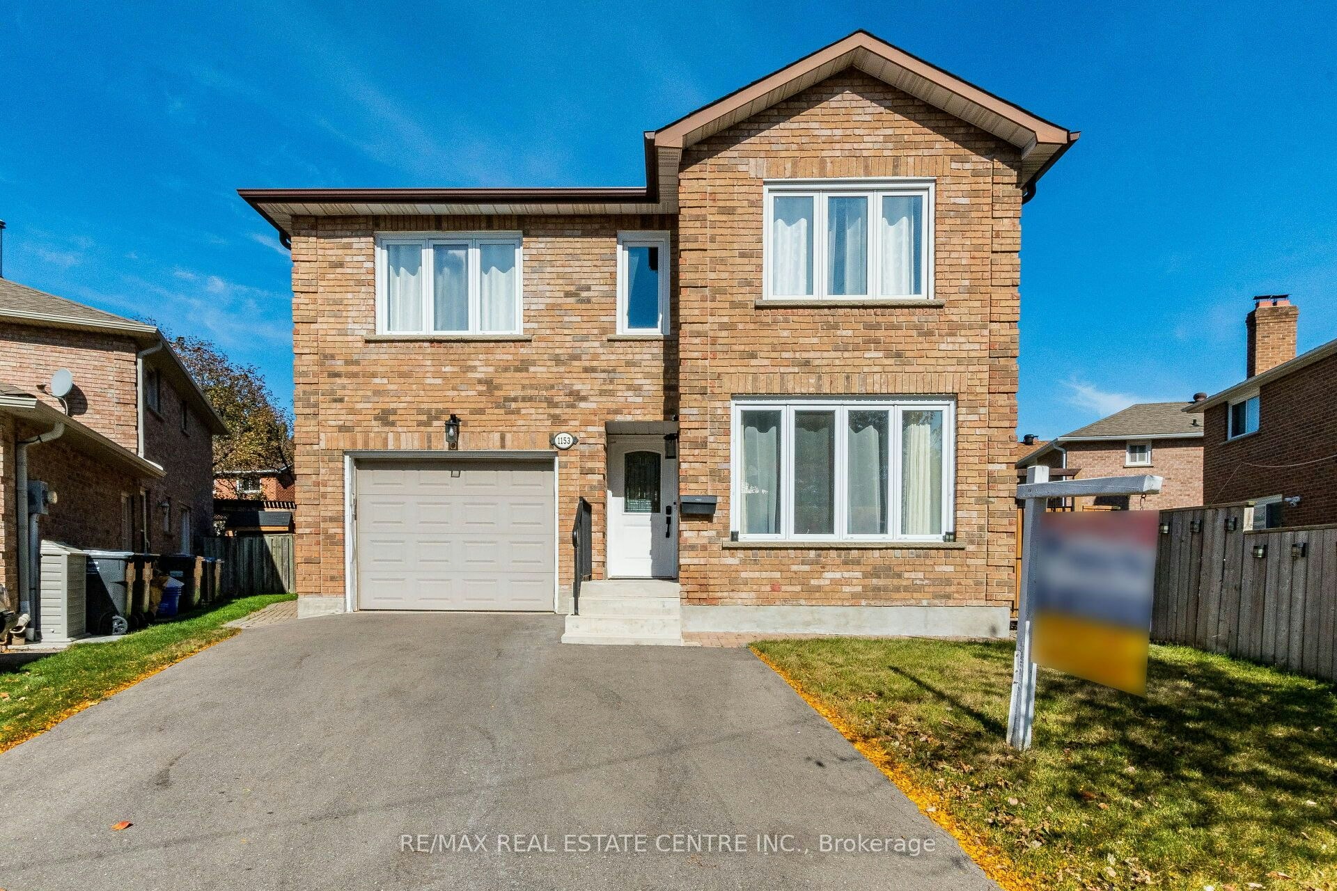 1153 Deer Run Crescent, Mississauga, ON, L5C 3S3