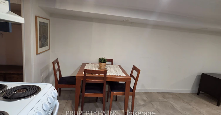 52 Earlscourt Avenue, Toronto, ON, M6E 4A6 - 17