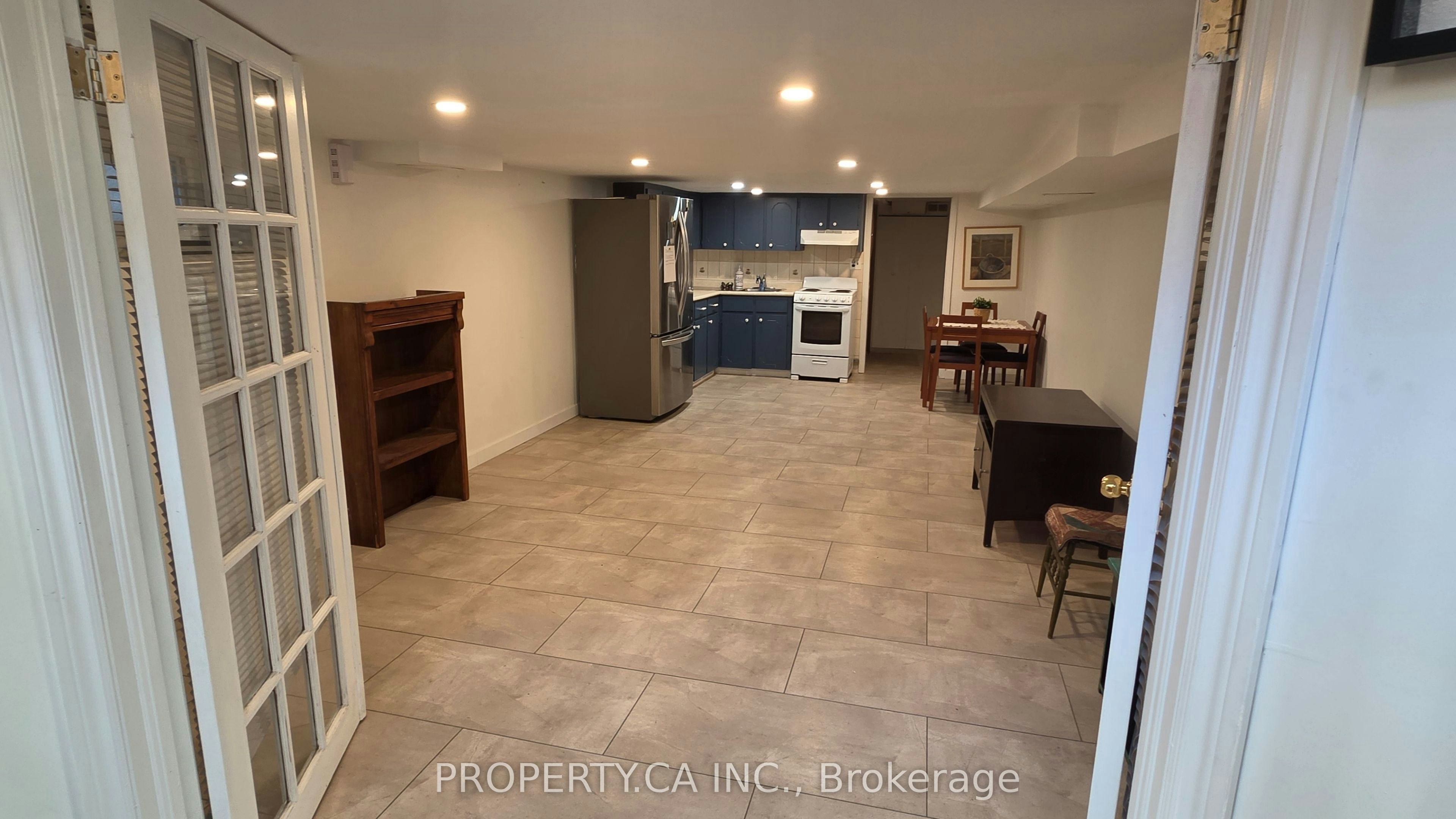 52 Earlscourt Avenue, Toronto, ON, M6E 4A6 - 11