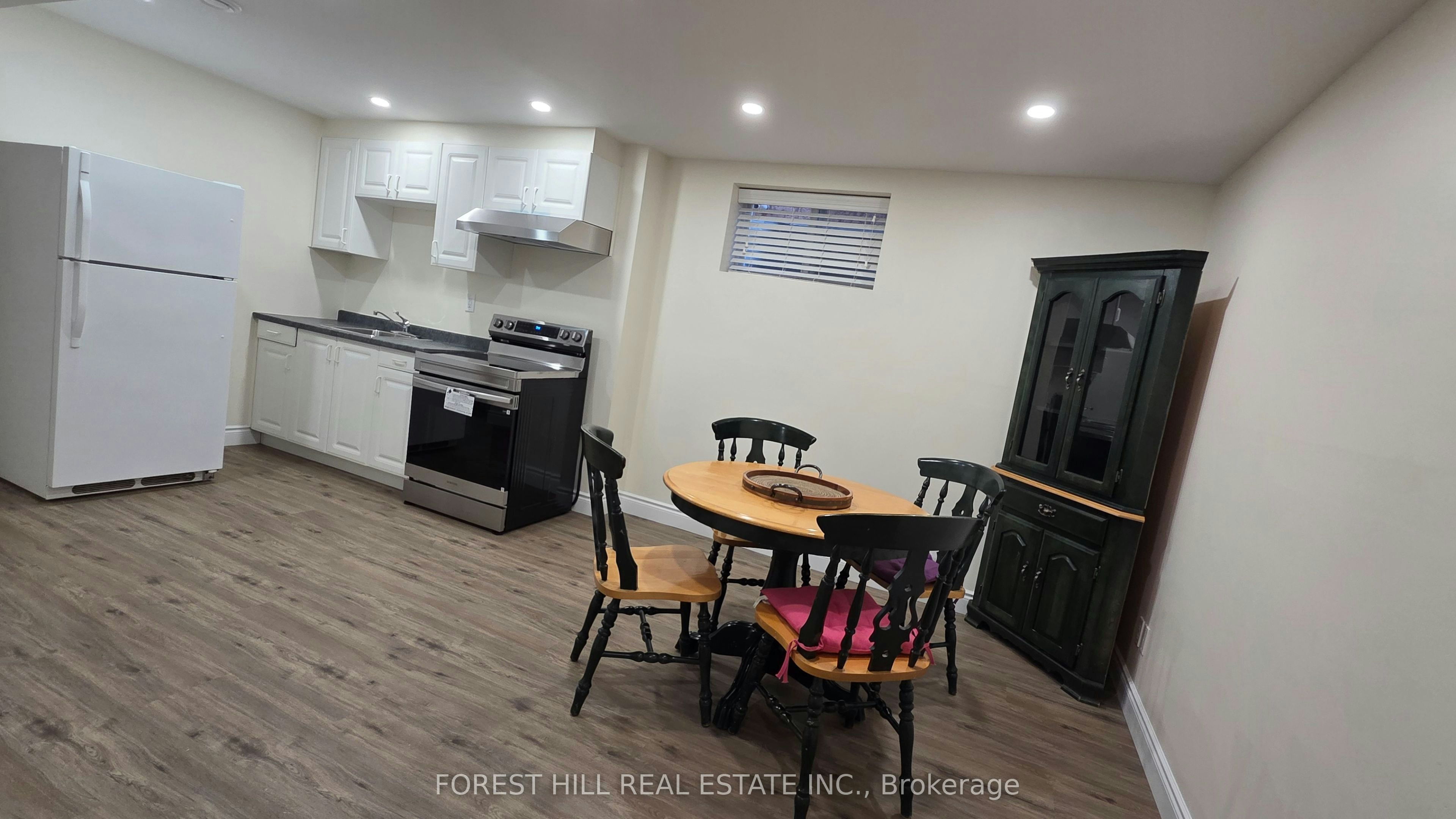 957 Sonoma Court, Mississauga, ON, L5V 2P4