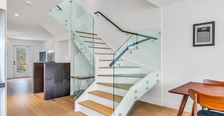 Upper-61 Edwin Avenue, Toronto, ON, M6P 3Z5 - 30