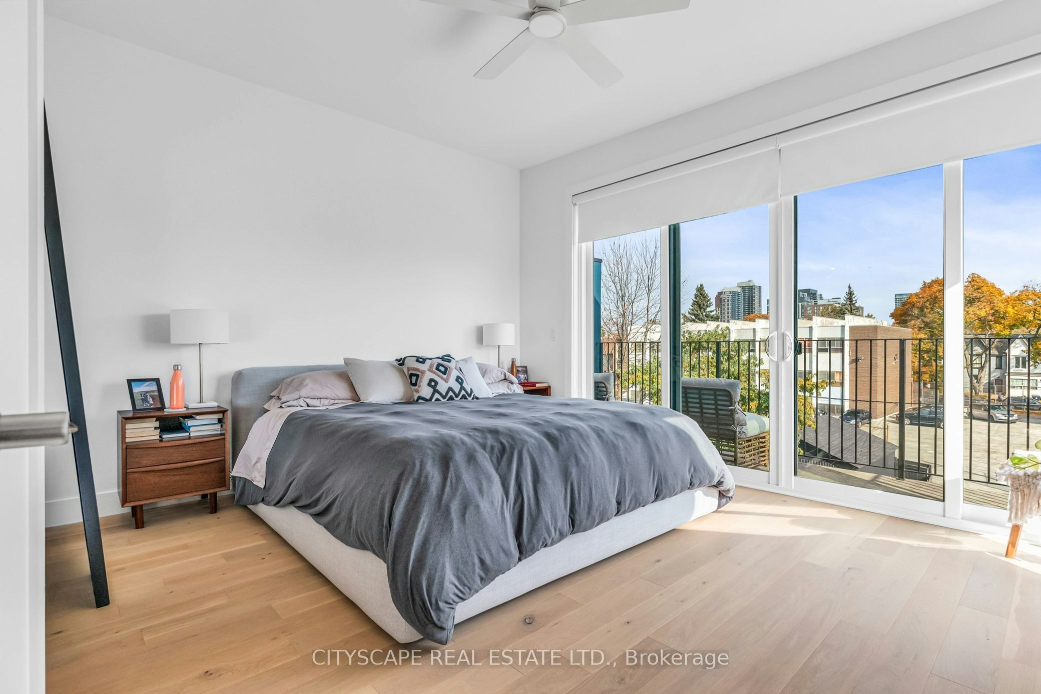 Upper-61 Edwin Avenue, Toronto, ON, M6P 3Z5 - 33