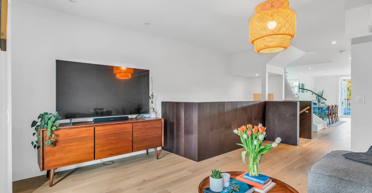 Upper-61 Edwin Avenue, Toronto, ON, M6P 3Z5 - 24