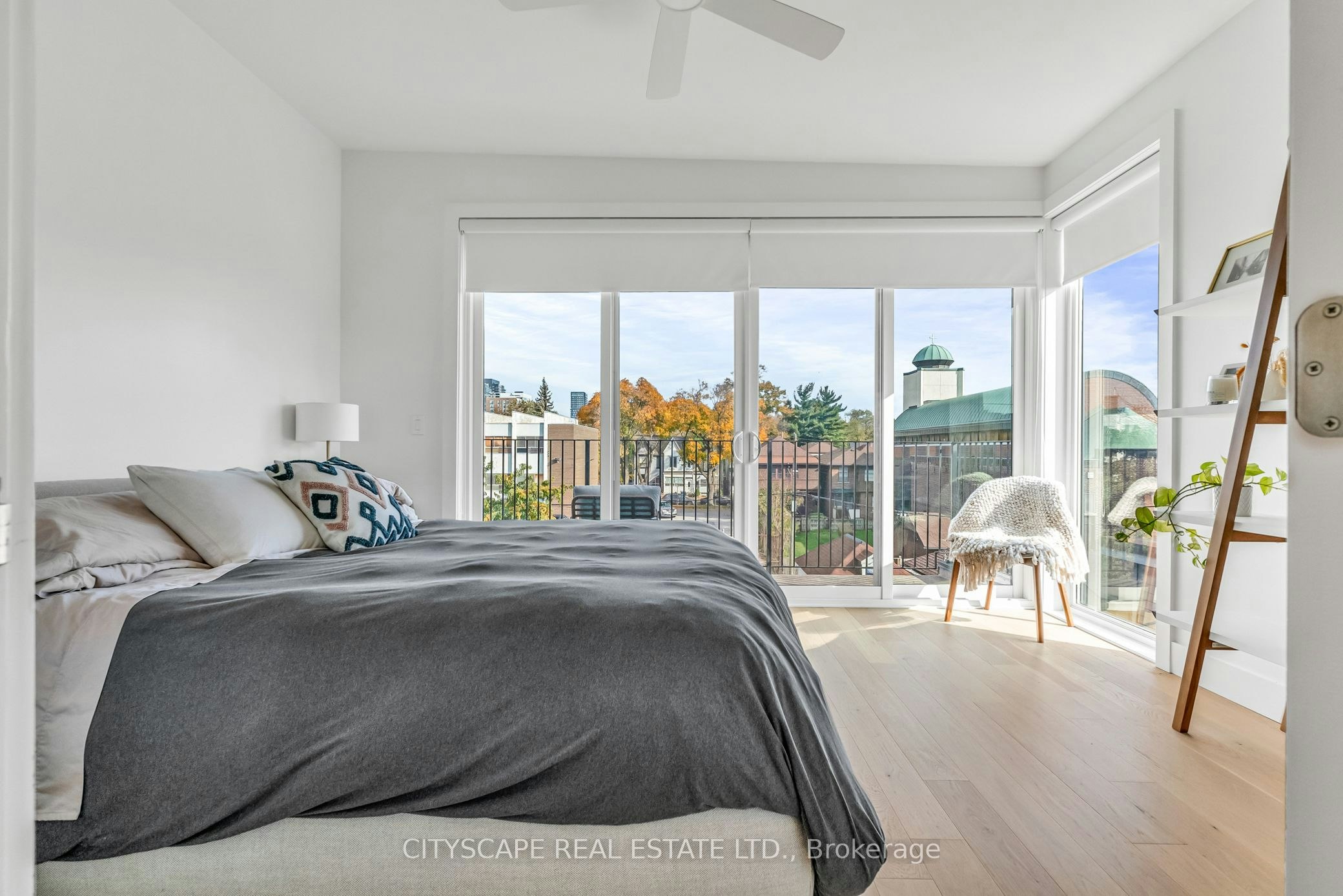 Upper-61 Edwin Avenue, Toronto, ON, M6P 3Z5 - 34