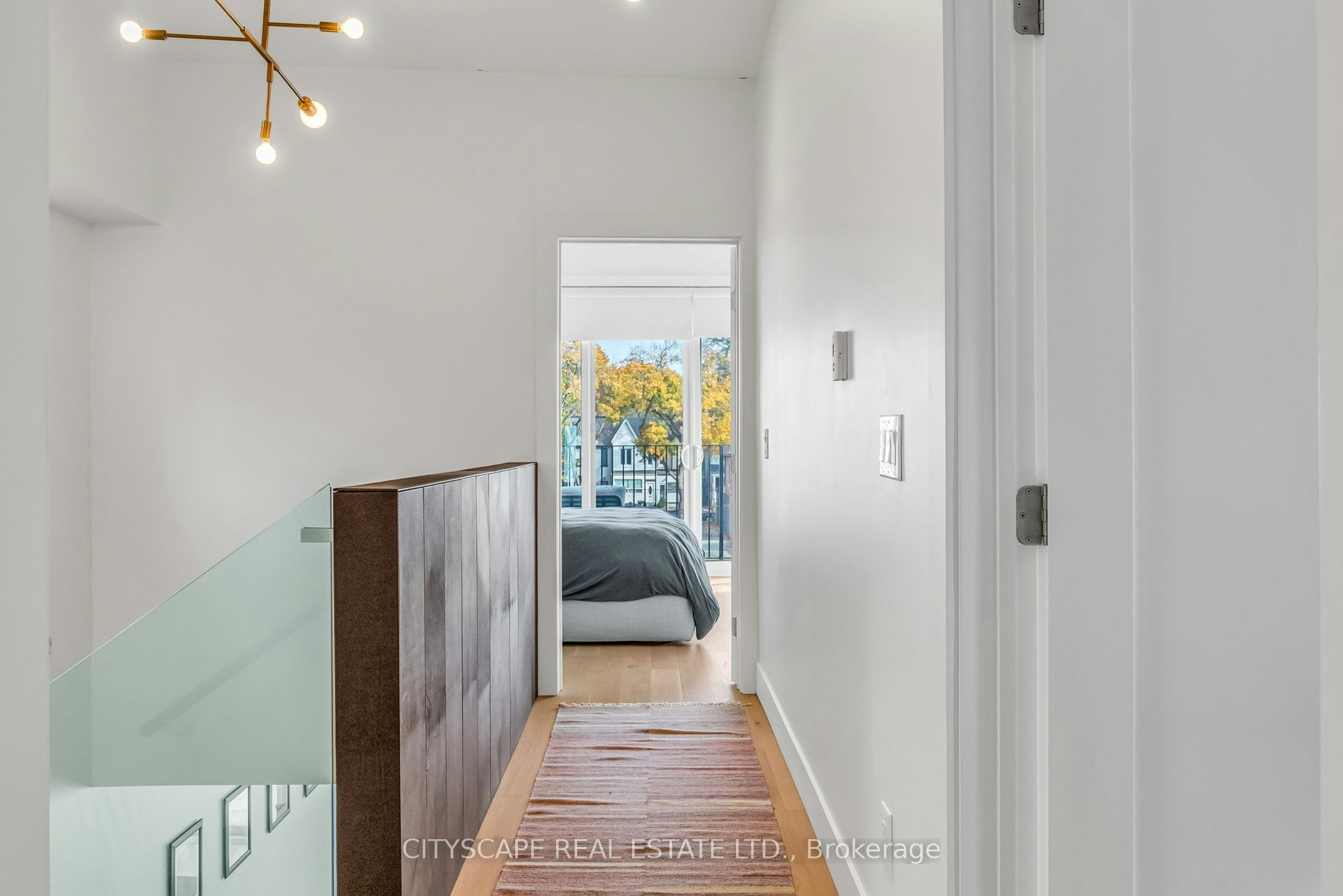 Upper-61 Edwin Avenue, Toronto, ON, M6P 3Z5 - 31