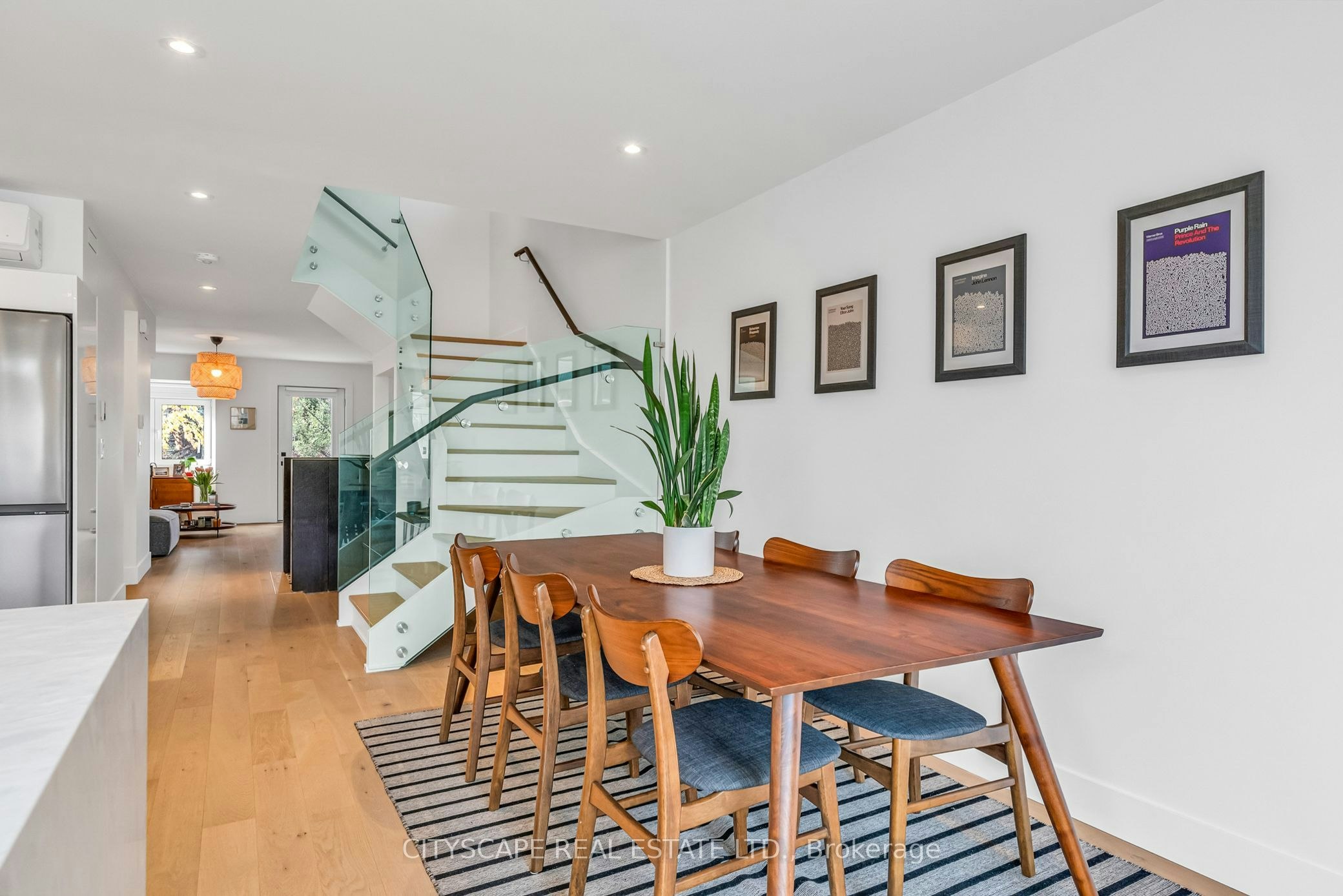 Upper-61 Edwin Avenue, Toronto, ON, M6P 3Z5 - 14