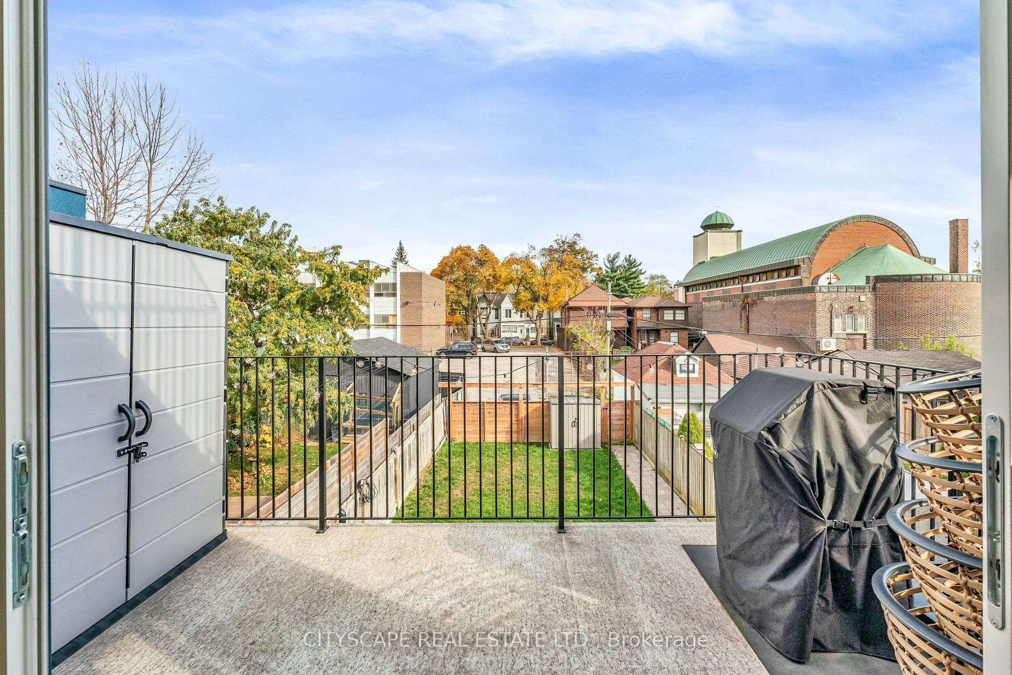 Upper-61 Edwin Avenue, Toronto, ON, M6P 3Z5 - 18