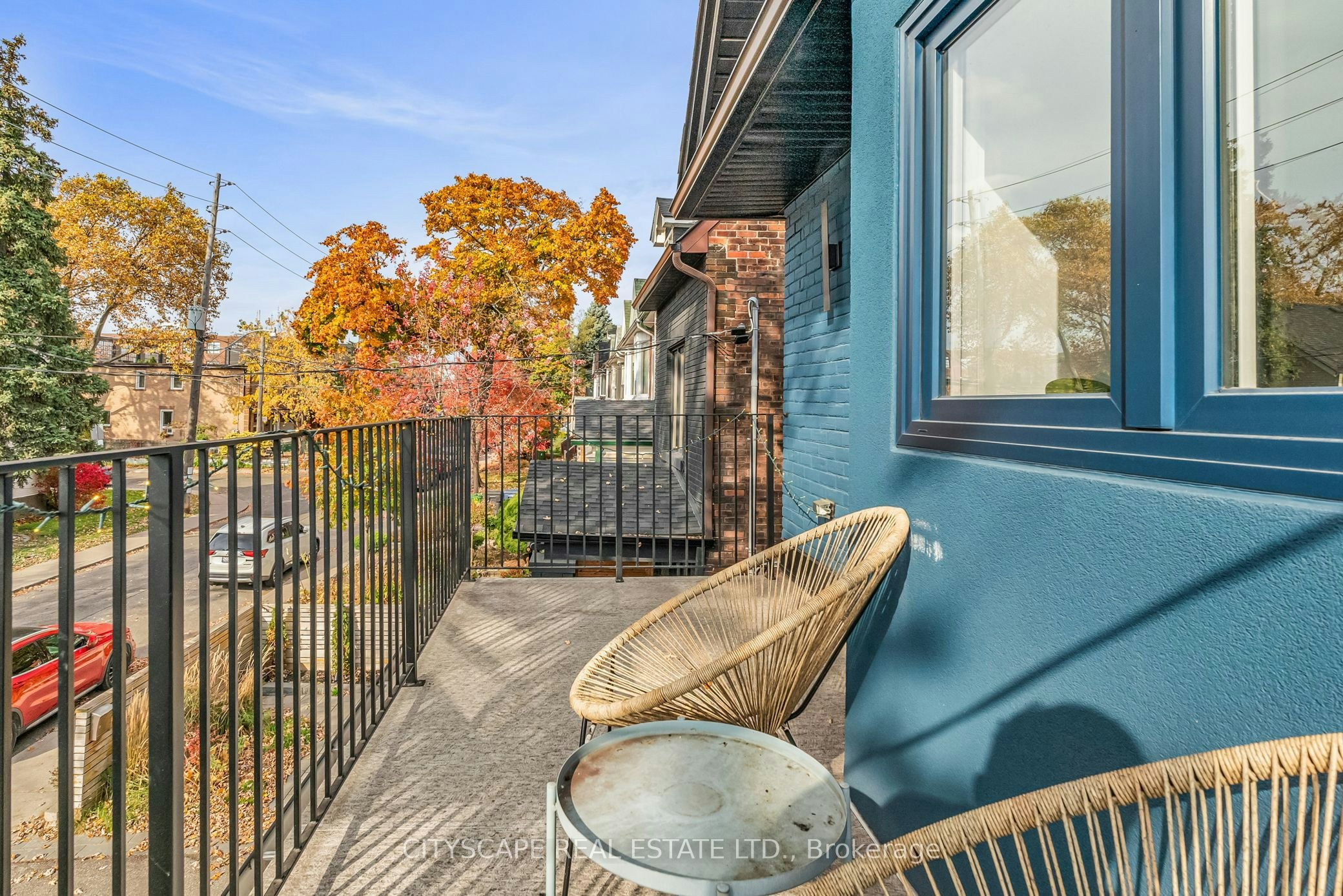 Upper-61 Edwin Avenue, Toronto, ON, M6P 3Z5 - 27
