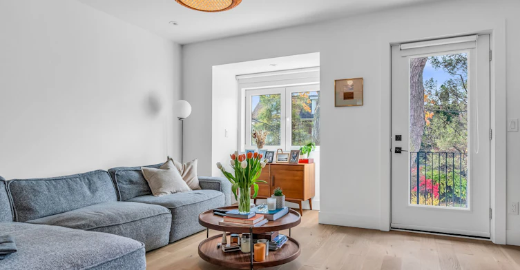 Upper-61 Edwin Avenue, Toronto, ON, M6P 3Z5 - 22