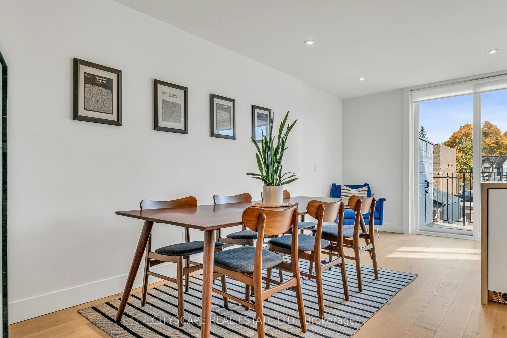 Upper-61 Edwin Avenue, Toronto, ON, M6P 3Z5 - 12