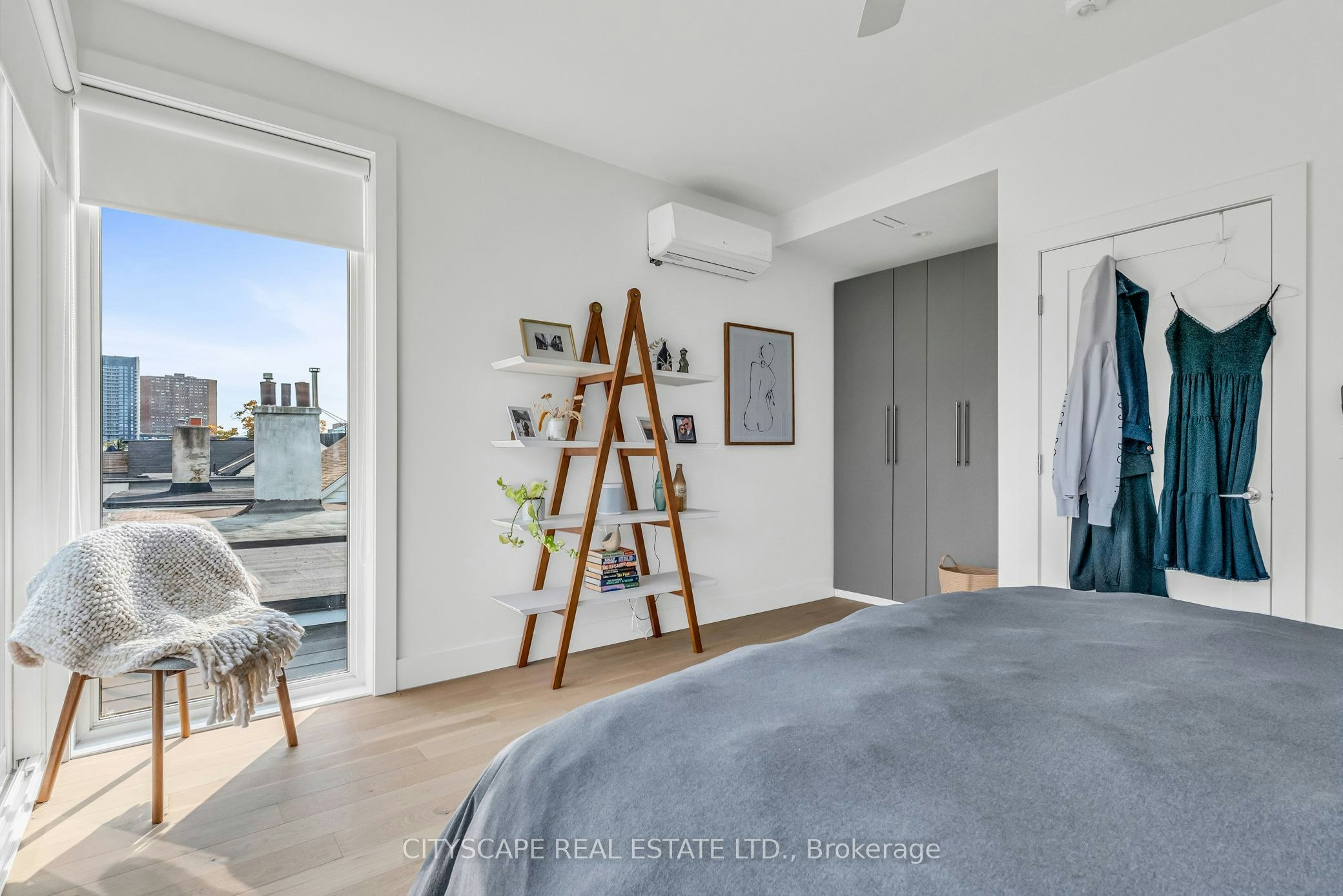 Upper-61 Edwin Avenue, Toronto, ON, M6P 3Z5 - 35