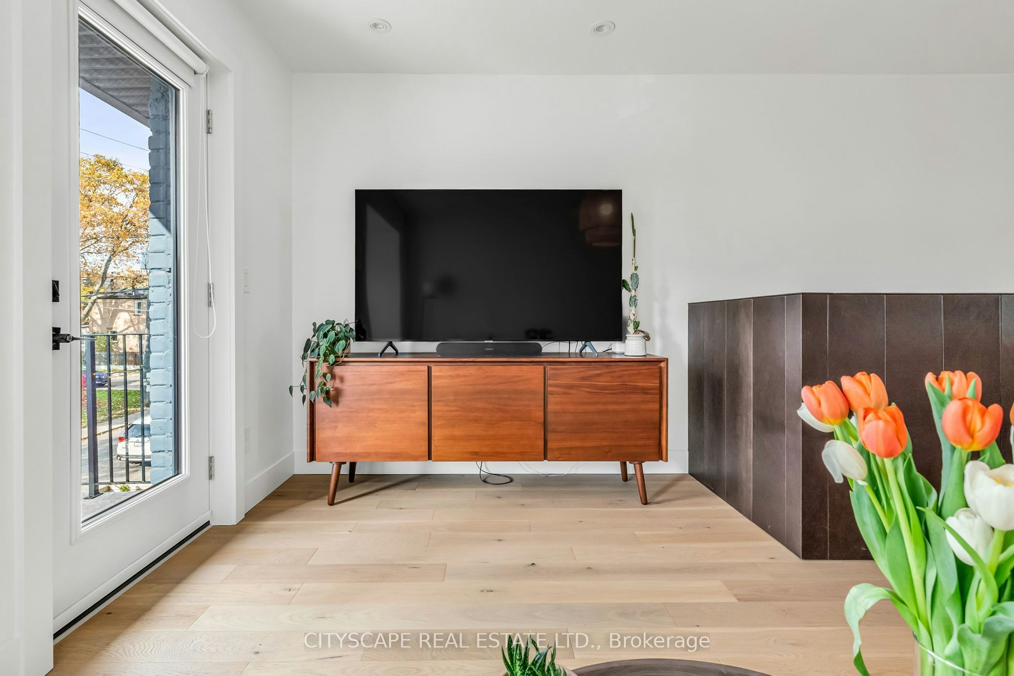 Upper-61 Edwin Avenue, Toronto, ON, M6P 3Z5 - 21