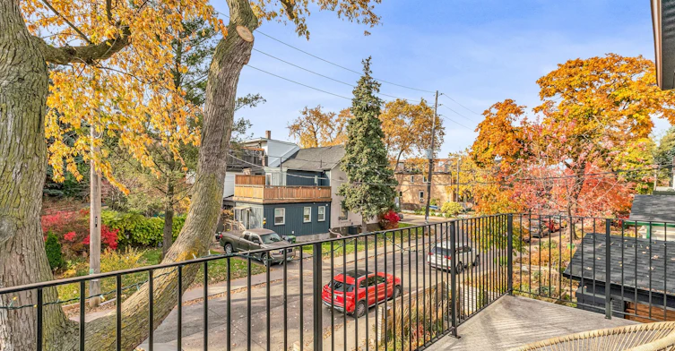 Upper-61 Edwin Avenue, Toronto, ON, M6P 3Z5 - 26