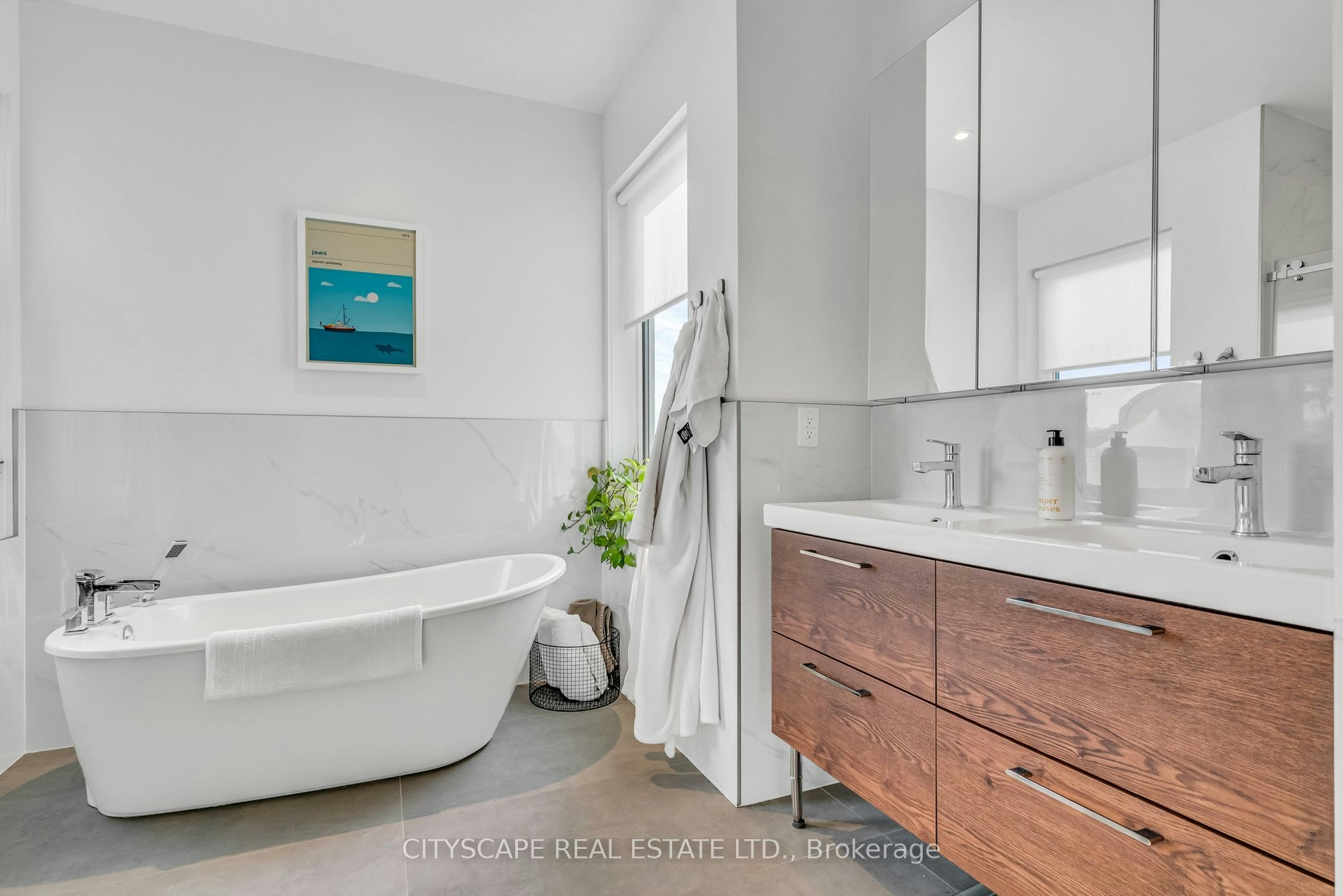 Upper-61 Edwin Avenue, Toronto, ON, M6P 3Z5 - 42
