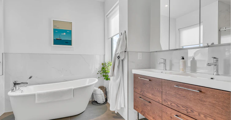 Upper-61 Edwin Avenue, Toronto, ON, M6P 3Z5 - 42