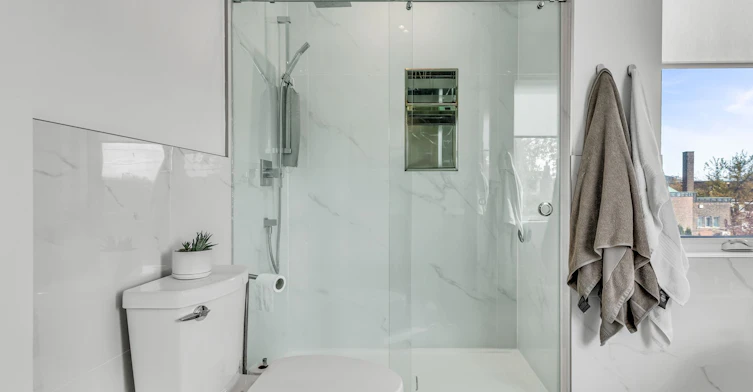 Upper-61 Edwin Avenue, Toronto, ON, M6P 3Z5 - 44