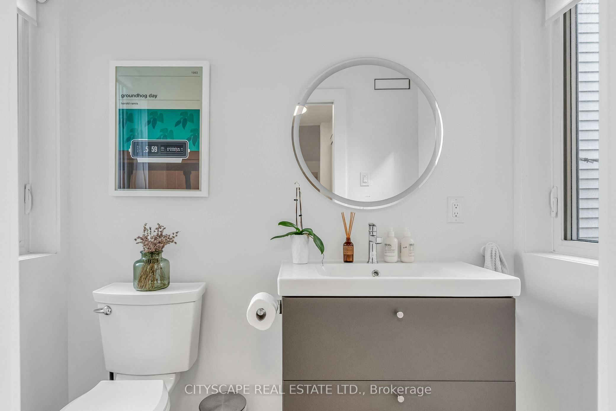Upper-61 Edwin Avenue, Toronto, ON, M6P 3Z5 - 29
