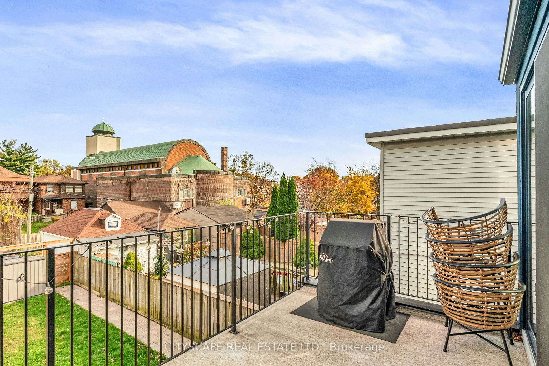 Upper-61 Edwin Avenue, Toronto, ON, M6P 3Z5 - 19
