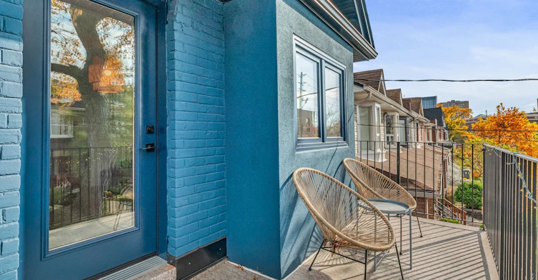 Upper-61 Edwin Avenue, Toronto, ON, M6P 3Z5 - 25