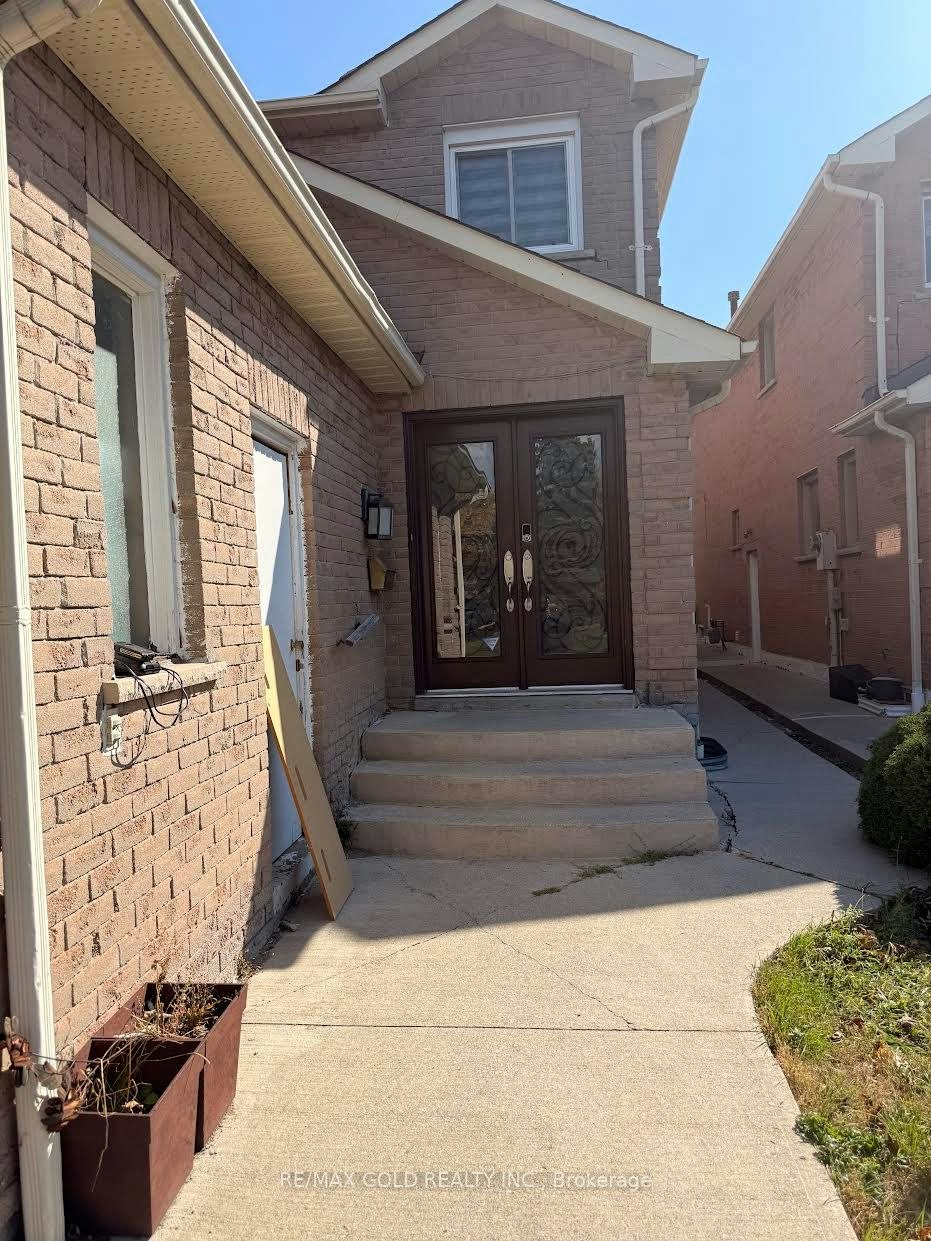 14 Merganser Crescent, Brampton, ON, L6W 4E8 - 2