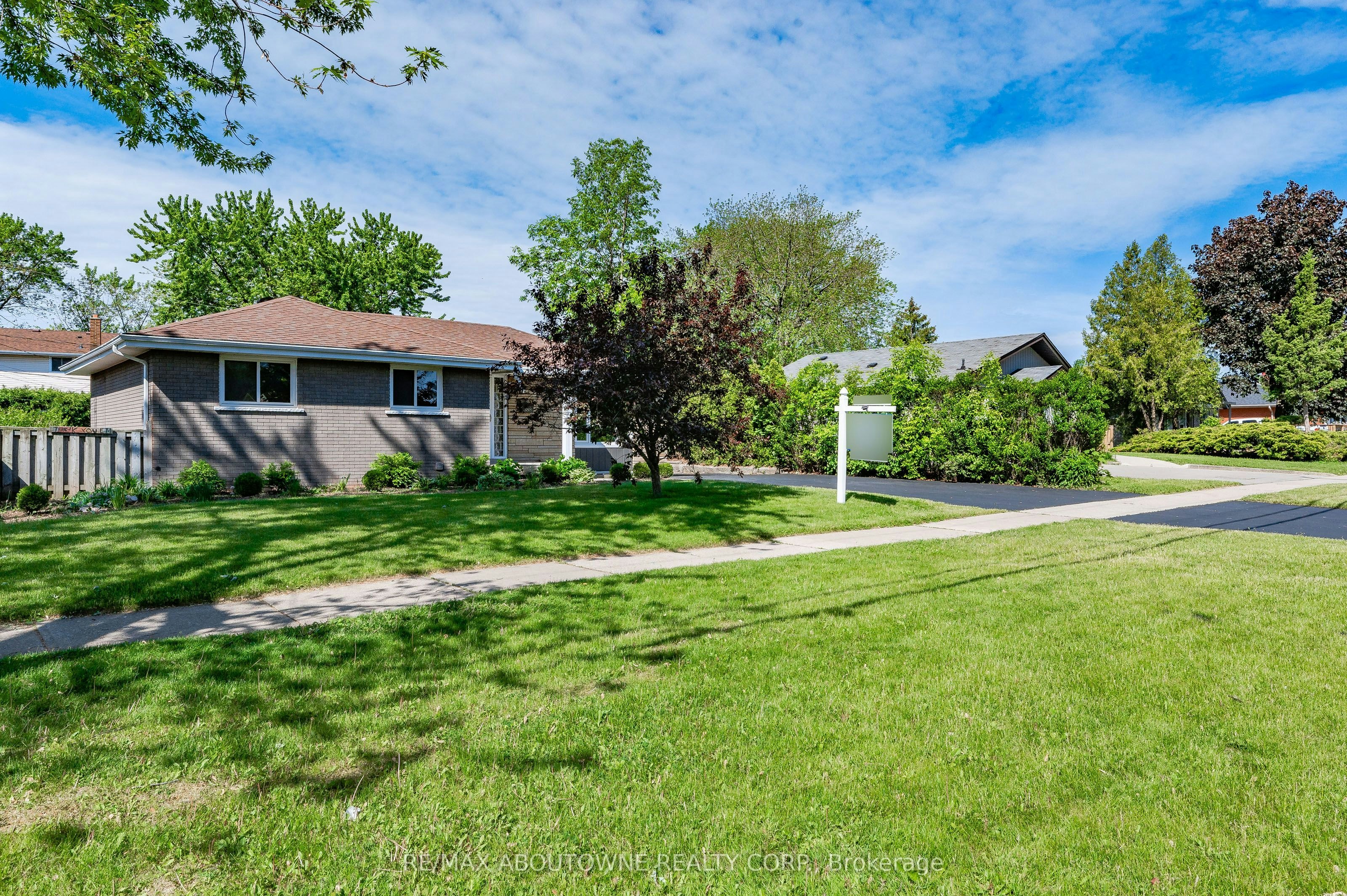 388 Appleby Line, Burlington, ON, L7L 2X8 - 2