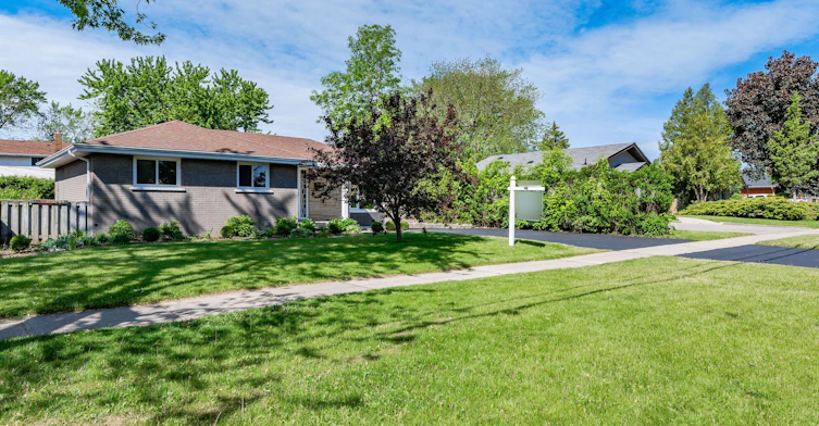 388 Appleby Line, Burlington, ON, L7L 2X8 - 2