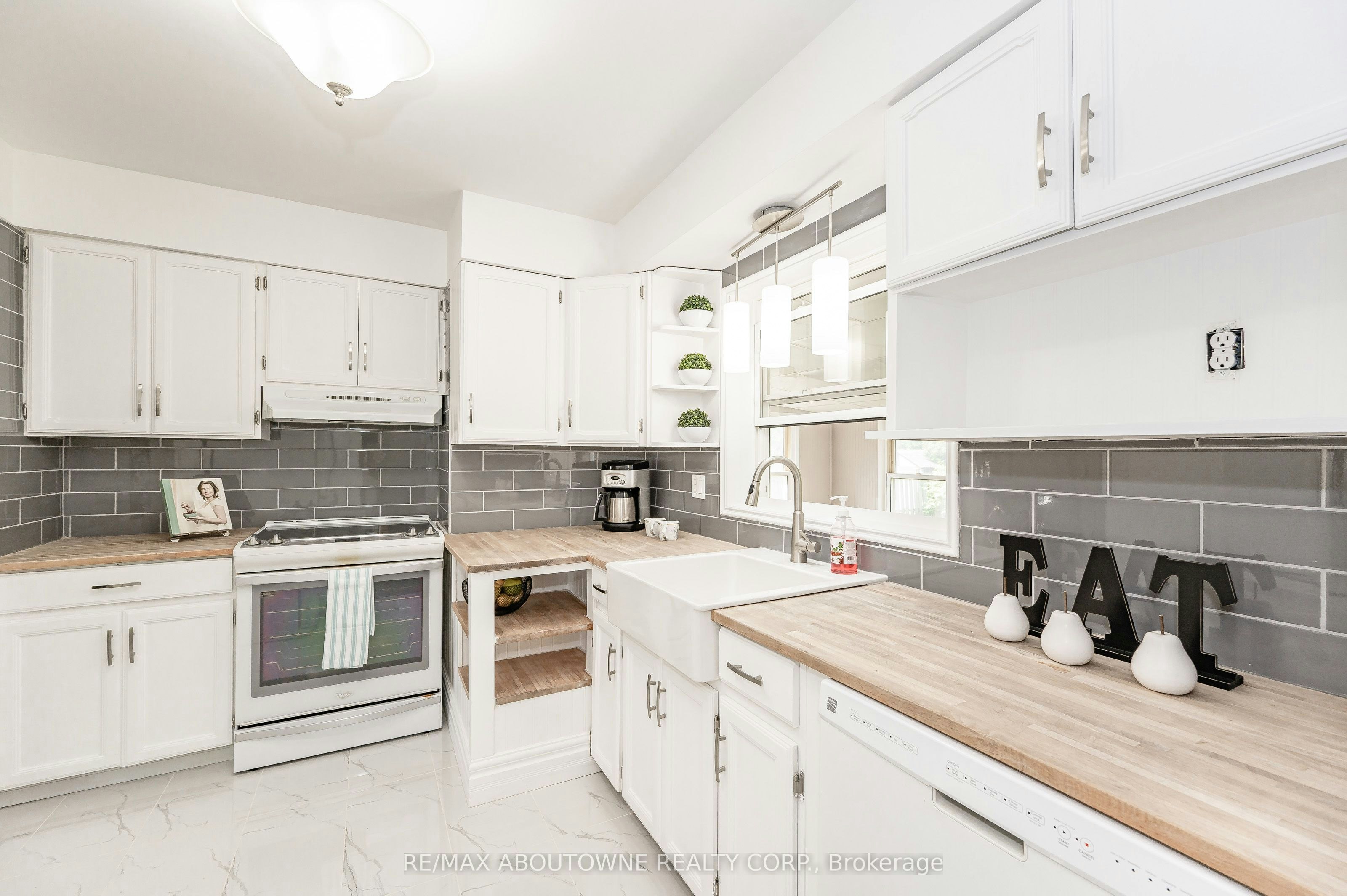 388 Appleby Line, Burlington, ON, L7L 2X8 - 10