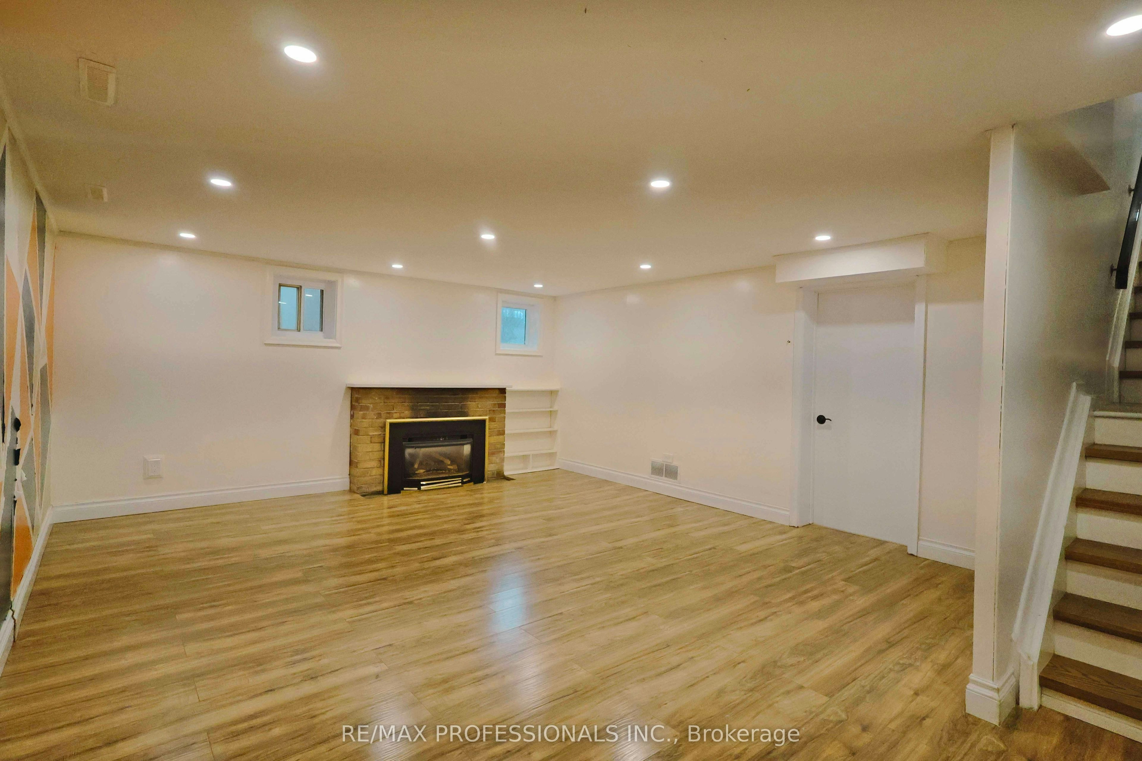 109 Botfield Avenue, Toronto, ON, M9B 4E6 - 15
