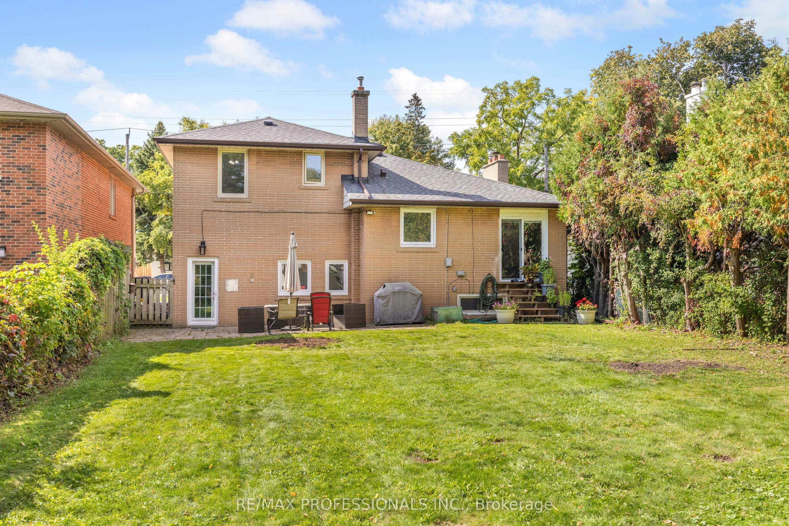 109 Botfield Avenue, Toronto, ON, M9B 4E6 - 16
